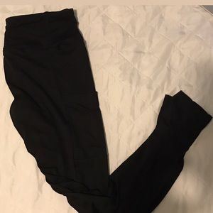 Black, Brand new (with tags still on) legging from ardene